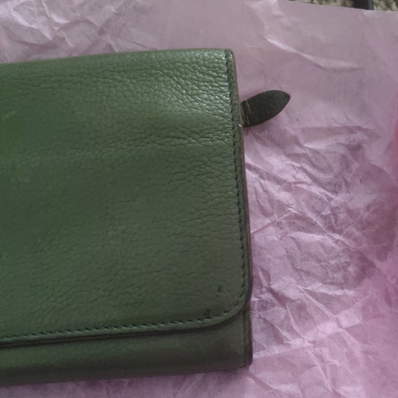 Green IL BISONTE Snap Button Closure Leather Wallet - Picture 5 of 14